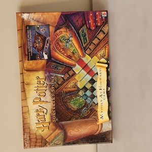 Harry Potter and the sorcerer's stone mystery at Hogwarts game.